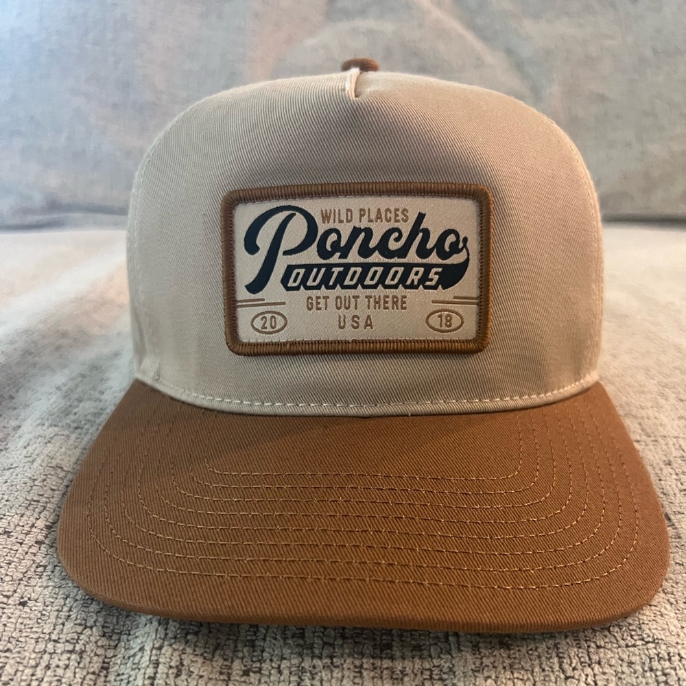 Poncho SnapBack
